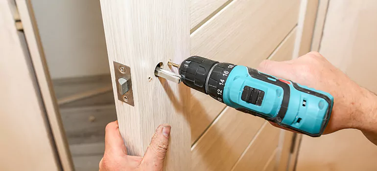 Old Door Knob Repair in Boynton Beach, FL