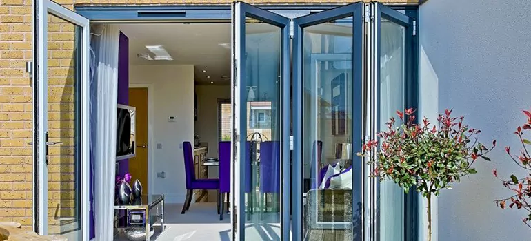 Commercial Door Glass Repair in Boynton Beach, FL